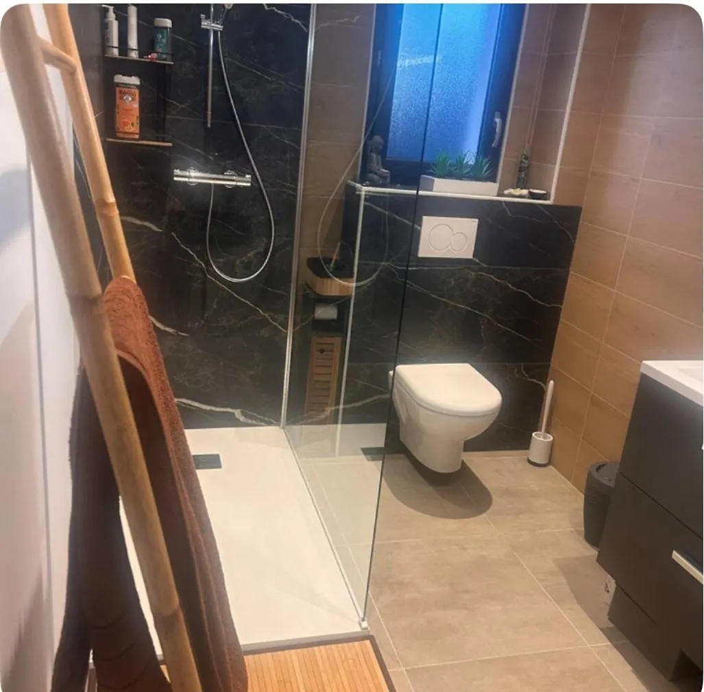 Suite Parentale Le Beausset 0*,  France